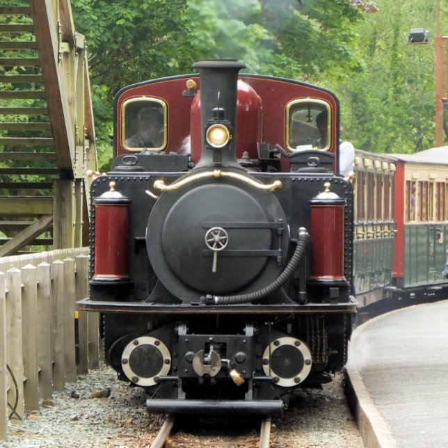 STEAM TRAINS CERAMIC TILE (Creator Uploaded)