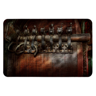 Steampunk - Motorised Magnet