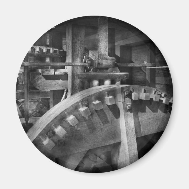 Steampunk - Runs like clockwork Magnet (Front)