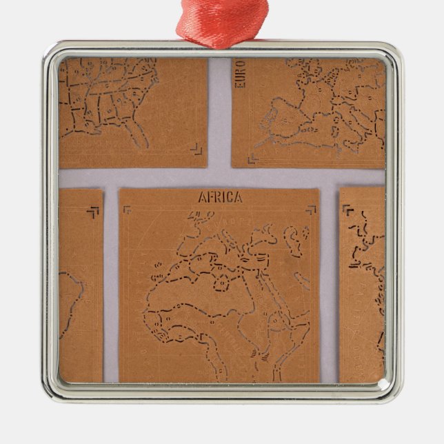 Stencils of the World Metal Tree Decoration (Front)