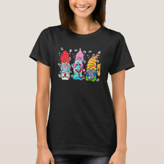 Stethoscope Love Easter Nurse Life Gnomes Nurse Ea T-Shirt