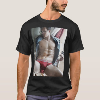 steve2 Long T-Shirt