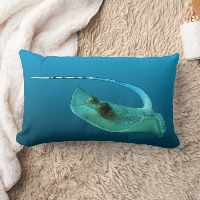 Stingray in motion! Gradient blue background |  Lumbar Cushion (Blanket)