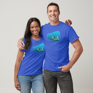 Stingray moving! Design gradient blue background   T-Shirt