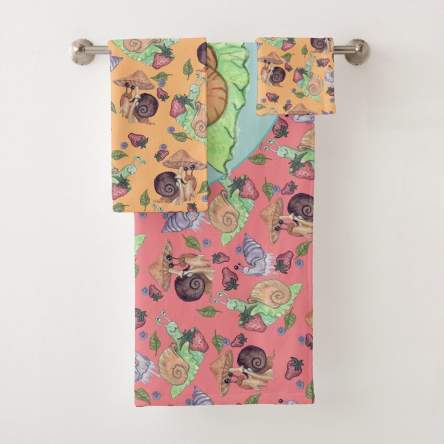 Stop and Smell the Strawberries Snail  Pattern Bath Towel Set (Insitu)
