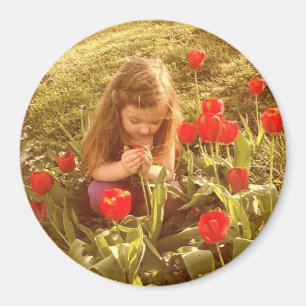 stop and smell the tulips round magnet