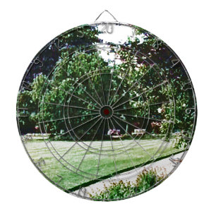 Stratford-upon-Avon England Garden snap-28838 jGib Dartboard