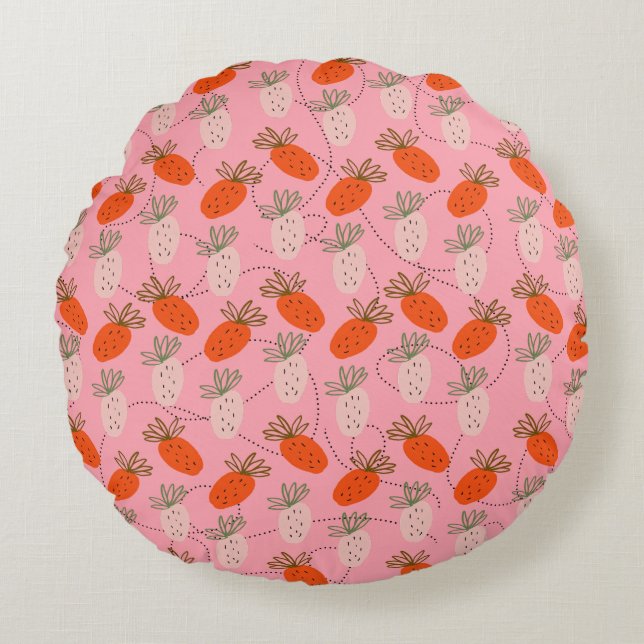 Strawberries Pink White Doodle Pattern  Round Cushion (Front)