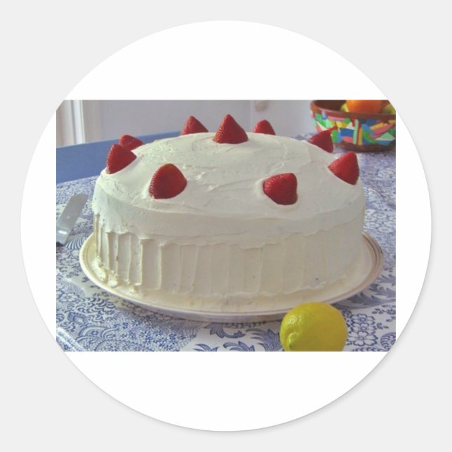 Strawberry Cake Classic Round Sticker (Front)