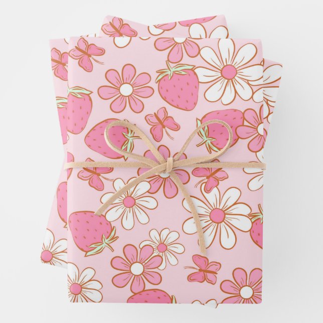 Strawberry Daisy Pattern Wrapping Paper Sheet (In situ)