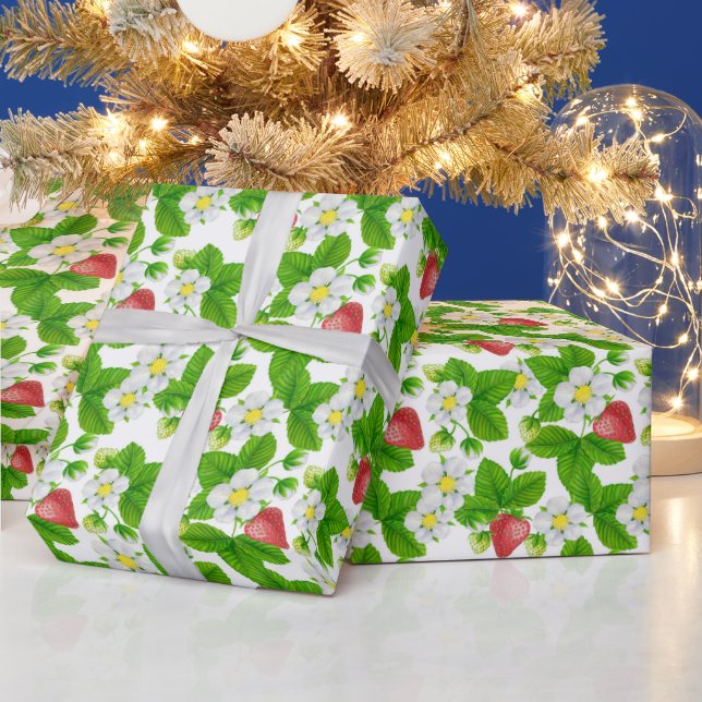 Strawberry garden wrapping paper (Holidays)