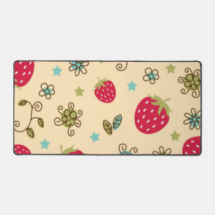 Strawberry pattern desk mat