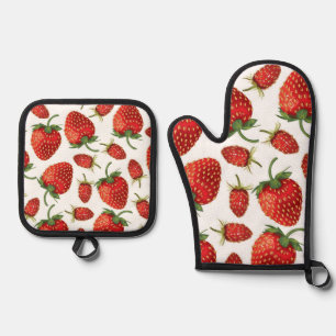 Strawberry pattern oven mitt & pot holder set