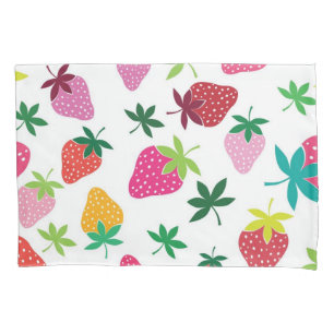 Strawberry pattern pillowcase