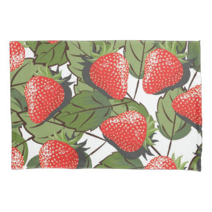 Strawberry pattern pillowcase