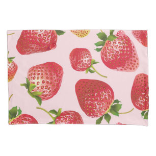Strawberry pattern pillowcase