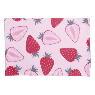 Strawberry pattern pillowcase