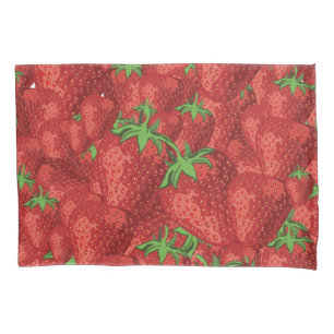 Strawberry pattern pillowcase