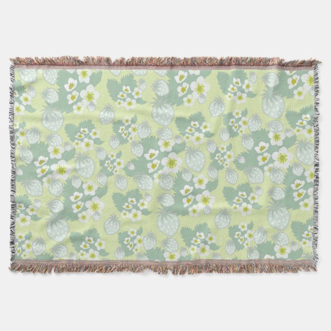 Strawberry pattern throw blanket (Front)