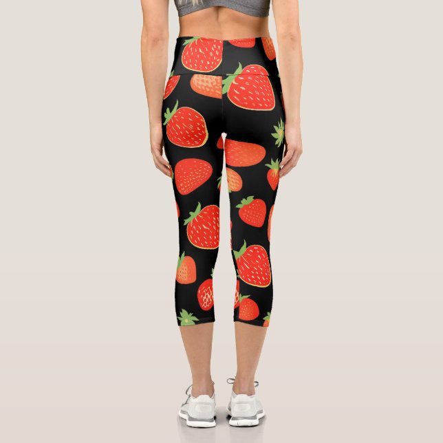 Strawberry patterns capri leggings (Back)