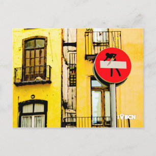 Street art at El Born quater, Barcelona, Spain Postcard