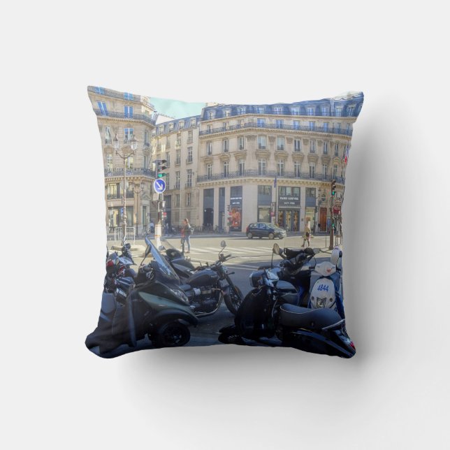Street of Paris. France. Cushion (Front)