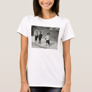 Street urchins in Lambeth (b/w photo) T-Shirt