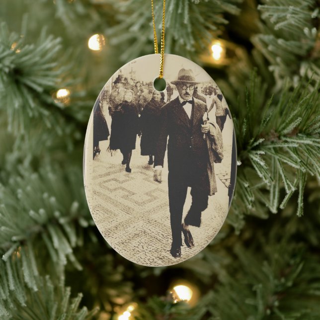 Streets in Lisbon (Fernando Pessoa) Ceramic Ornament (Tree)