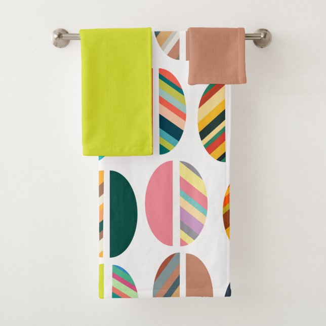 Striped Oval Halves  Bath Towel Set (Insitu)