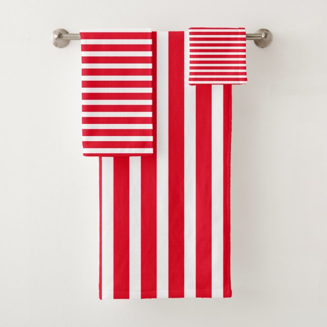 Stripes Pattern Red White Christmas Holiday Cool Bath Towel Set (Insitu)