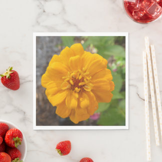 Stunning Garden Party Dinner Napkin With Zinnia