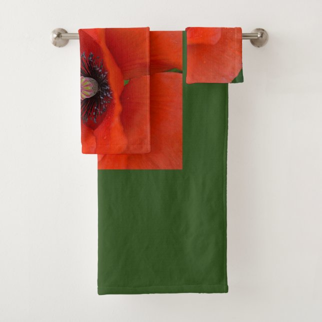 Stunning Red Poppy Bath Towel Set (Insitu)