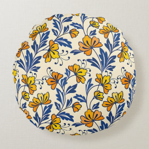 Stunning Seamless Pattern of Flowers and Leaves Round Cushion