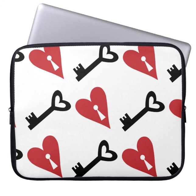 Stylish graphic seamless pattern with hearts and k laptop sleeve (Front)