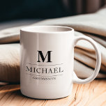 Stylish Modern Groomsmen Gifts Monogram Best Man Coffee Mug<br><div class="desc">This simple monogrammed black and white mug features the groomsmen name and initial, written in a trendy, black minimalist typography. Simply add the names of the groomsmen and their initial in the personalise section to create your own masculine groomsmen mug. Although shown here as a groomsman mug, easily customise the...</div>