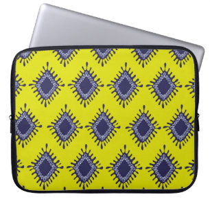 Stylish modern ikat tribal seamless pattern laptop sleeve