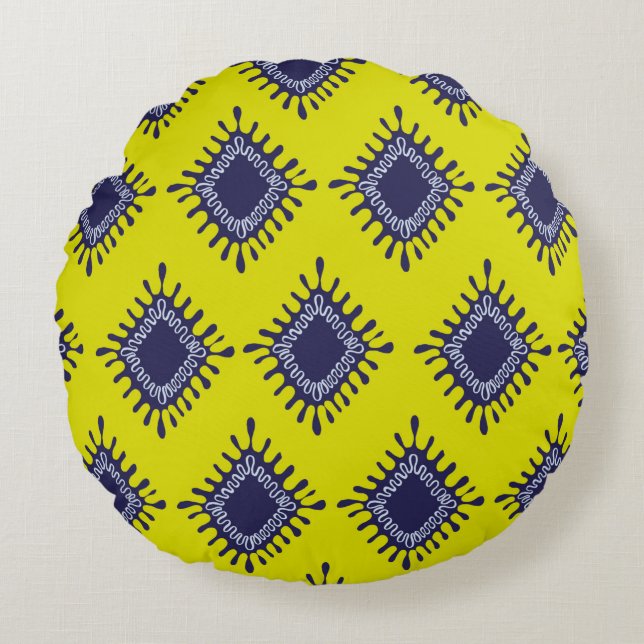 Stylish modern ikat tribal seamless pattern round cushion (Front)