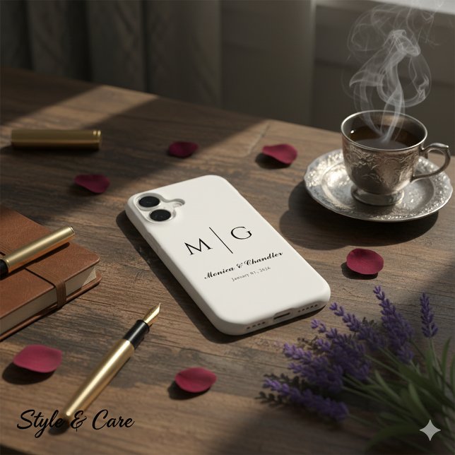 Stylish Monogram With Couple Name Classic White (Stylish Monogram With Couple Name Classic White iPhone 17 Case)