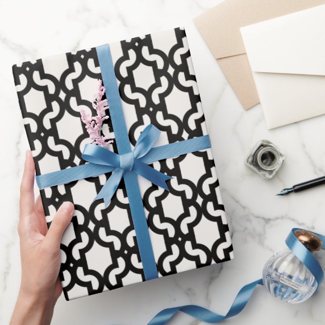 Stylish Moroccan Black Quatrefoil Lattice Pattern Wrapping Paper (Gifting)