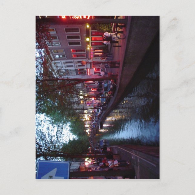 Summary Espa?ol: Calle del barrio Rojo de Amsterda Postcard (Front)