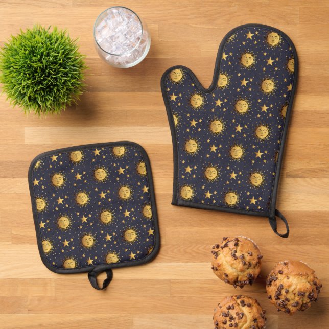 Sun and Stars Oven Mitt & Pot Holder Set (Top Down)