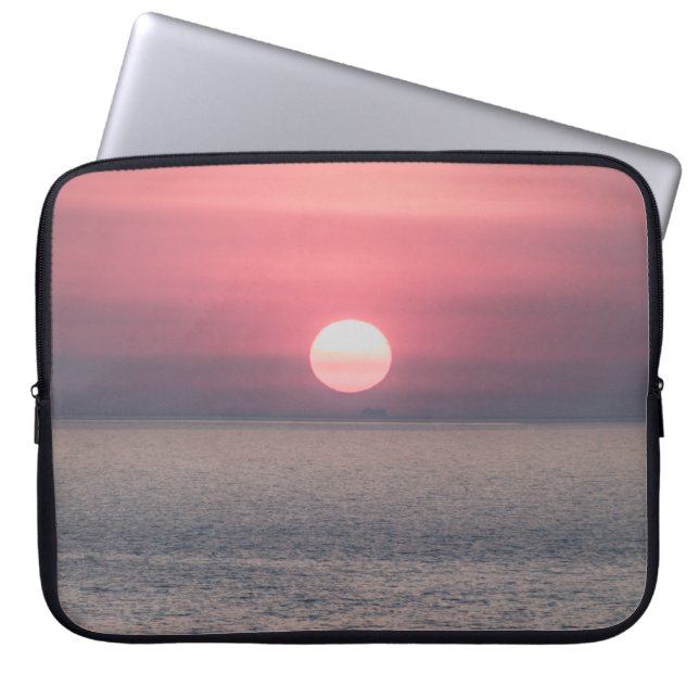 SUN SETTING ON OCEAN HORIZON LAPTOP SLEEVE (Front)