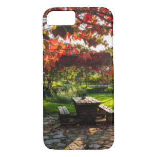 Sun through autumn leaves, Croatia iPhone 8/7 Case