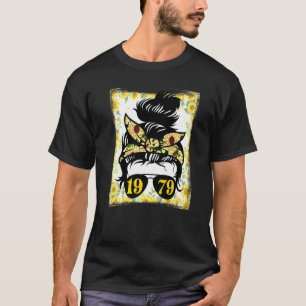 Sunflower Mum Born In 1979 Birthday Gardening Woma T-Shirt