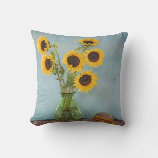 Sunflowers in vase on table cushion (Front)
