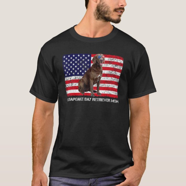 Sunglasses Chesapeake Bay Retriever Mum Flag Ameri T-Shirt (Front)
