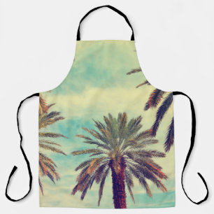 Sunny Palm Plantation: Cultivated Oasis. Apron