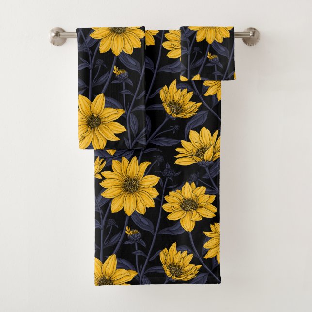 Sunroot, wild sunflower in yellow and blue bath towel set (Insitu)