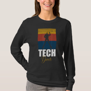 Sunset Diver Design I Dive Deep Retro Rectangle Te T-Shirt