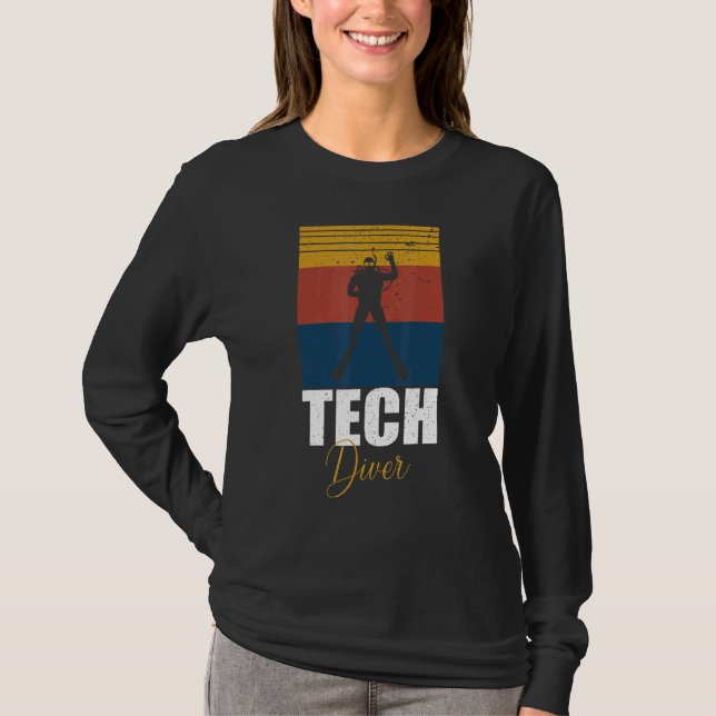 Sunset Diver Design I Dive Deep Retro Rectangle Te T-Shirt (Front)